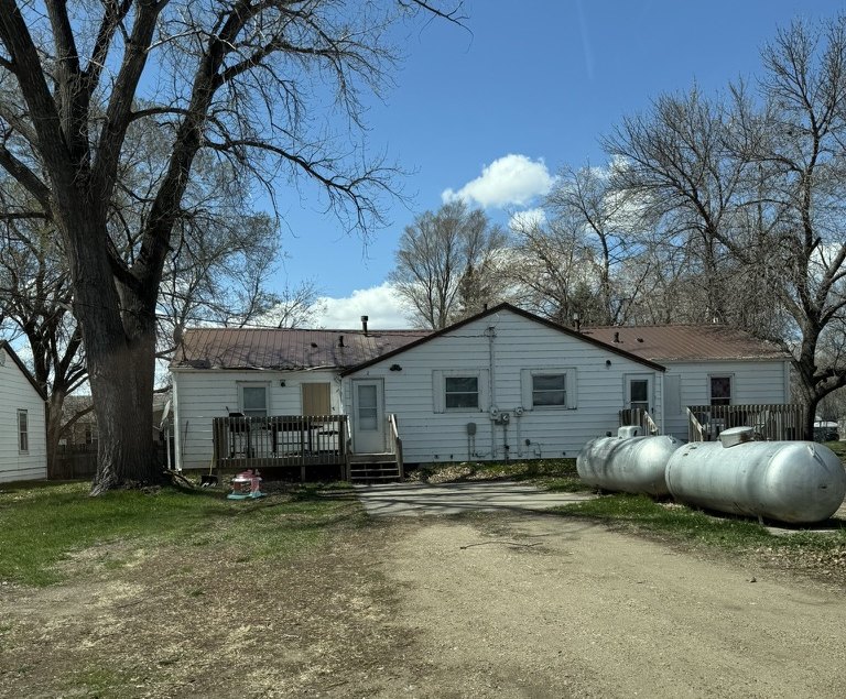 An aging duplex home in a Standing Rock community.