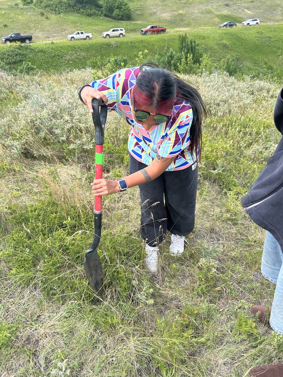 Dakȟóta & Lakȟóta Introduction + Tinpsíŋna Digging — 2026 Youth Development Initiative, Seven Stones Corp.